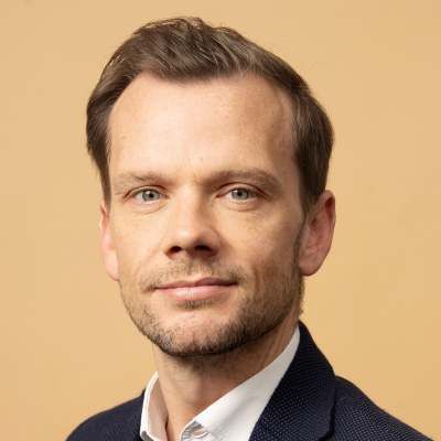 Peter Hummelgaard taler i Fælledparken 1. maj 2025